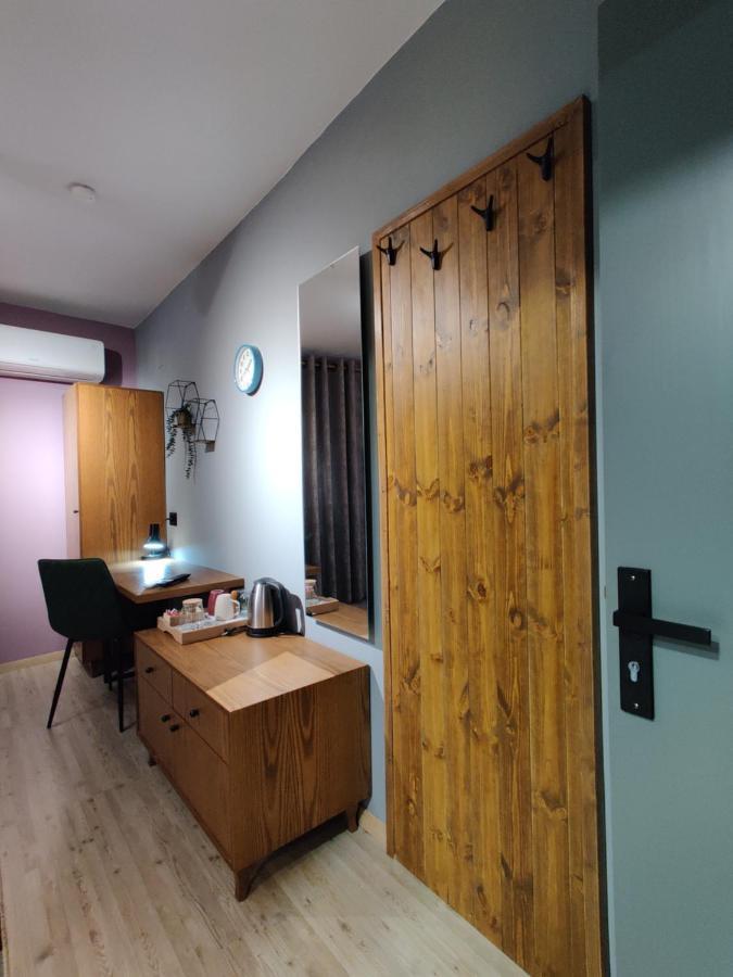 Piro'S Cozy Rooms - City Centre Korce Eksteriør billede