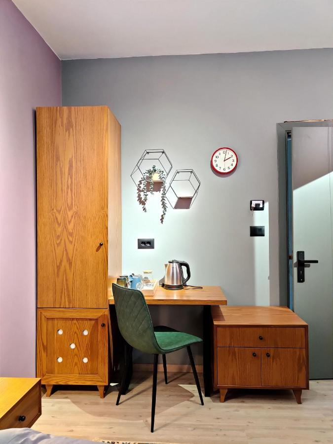 Piro'S Cozy Rooms - City Centre Korce Eksteriør billede